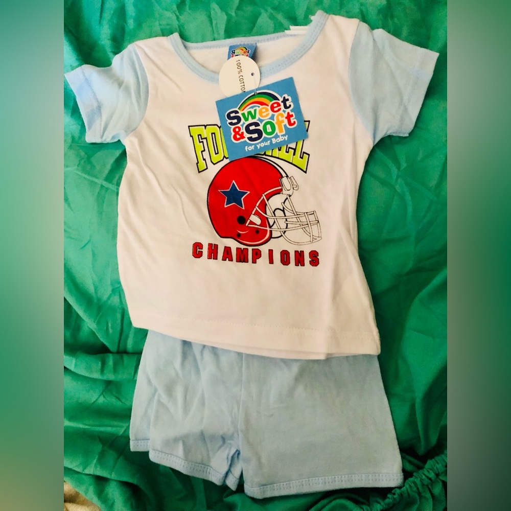💝 Sweet and Soft Baby Boy - size 9 mons. - Shorts and Top set - NWT